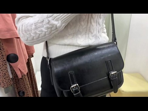 ❤️ Мастурбатсияи оммавии зани ҷавон ФералБерри бо дилдо дар утоқи мувофиқ ☑ Синси босифат дар мо ️❤