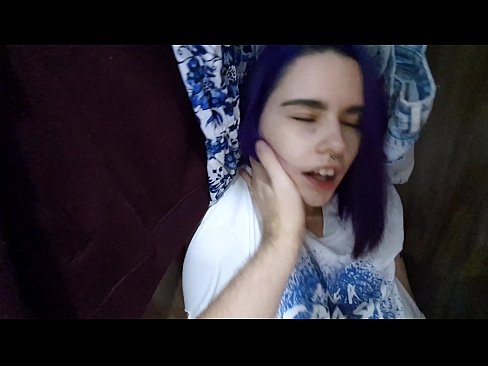 ❤️ Хоҳарамро дар ҷевон ёфт ва ба ӯ кӯмак кард ☑ Синси босифат дар мо ️❤